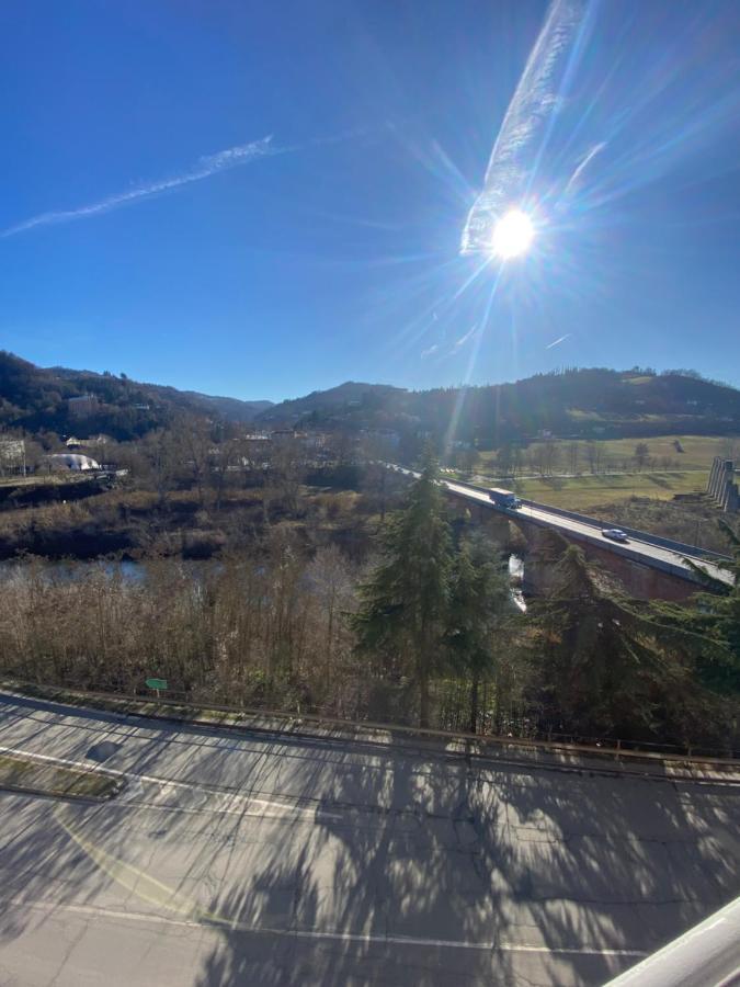 Appartamento Lella Con Meravigliosa Vista Vicino Alle Terme Acqui Terme Bagian luar foto