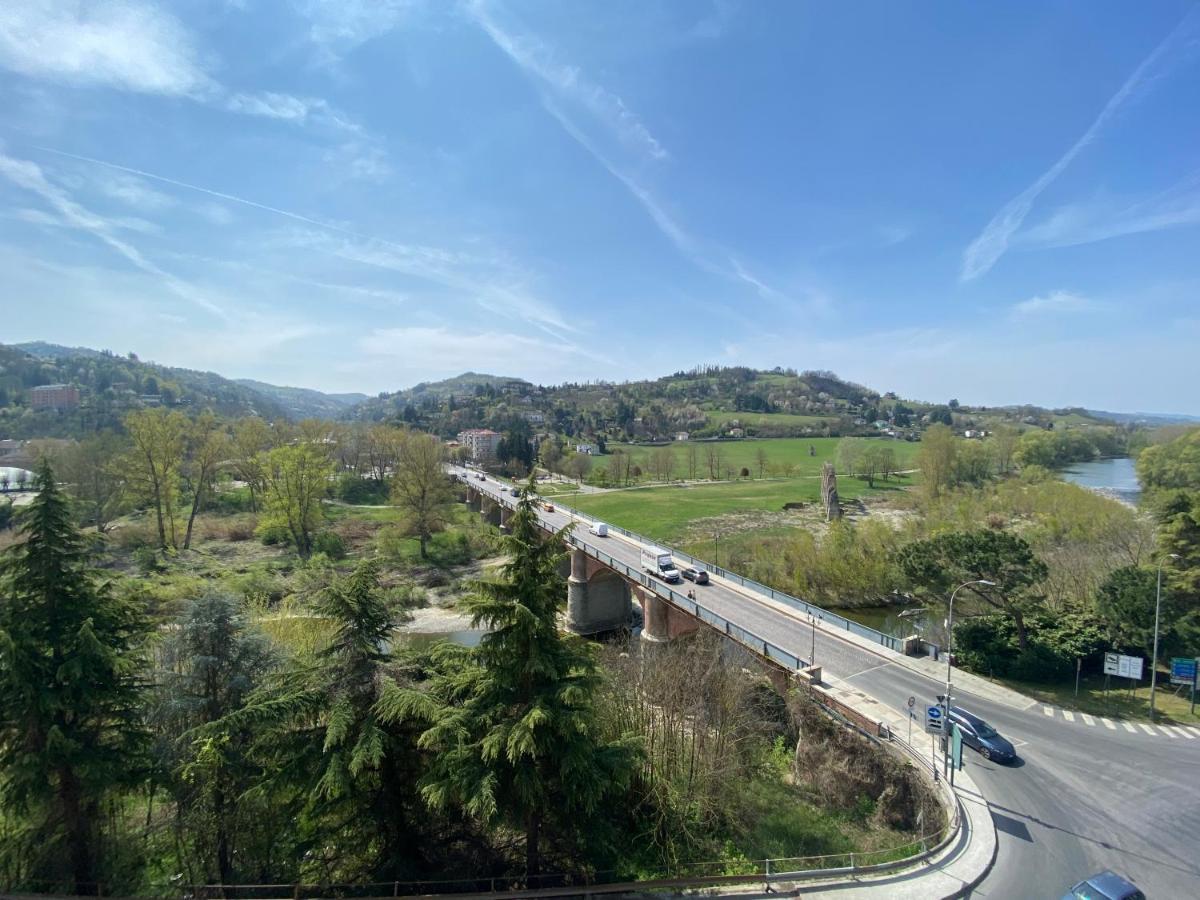 Appartamento Lella Con Meravigliosa Vista Vicino Alle Terme Acqui Terme Bagian luar foto